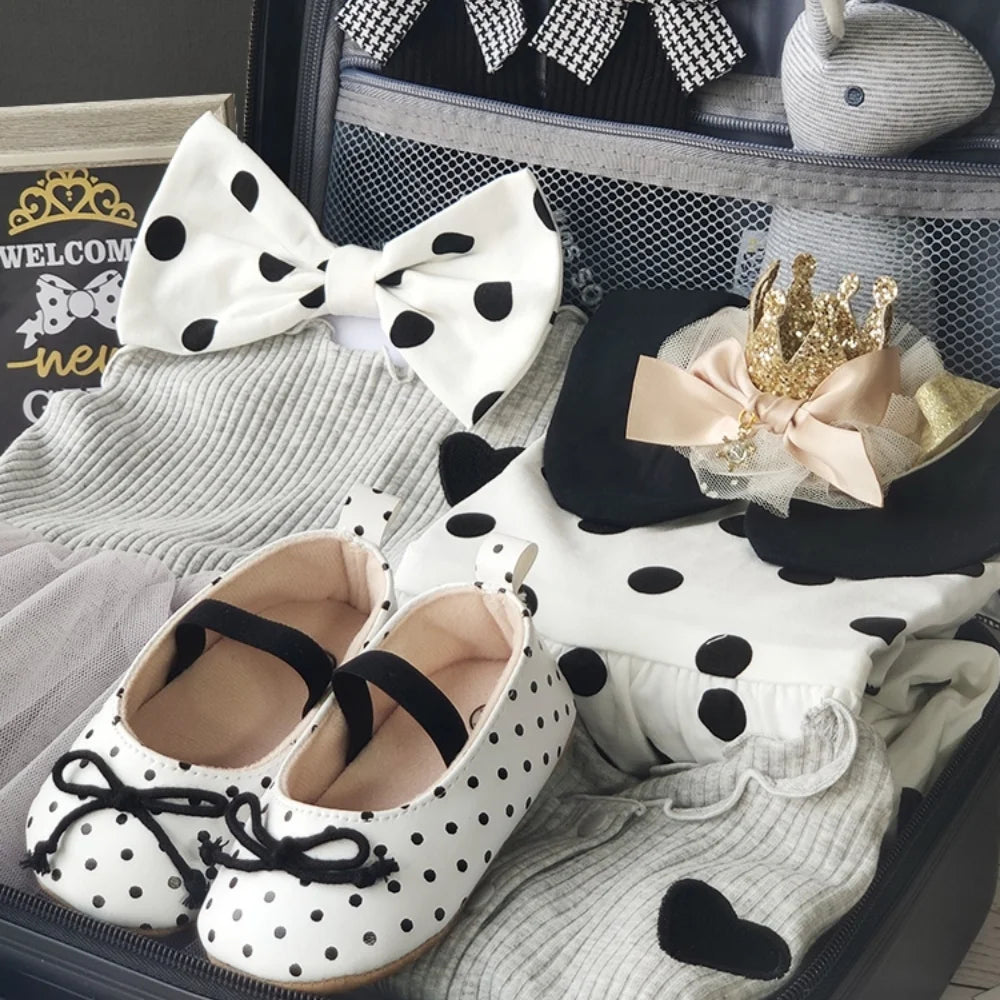 Queen Baby Gift Set in Keepsake Suitcase