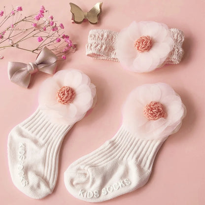Duchess Baby Gift Set in Keepsake Suitcase